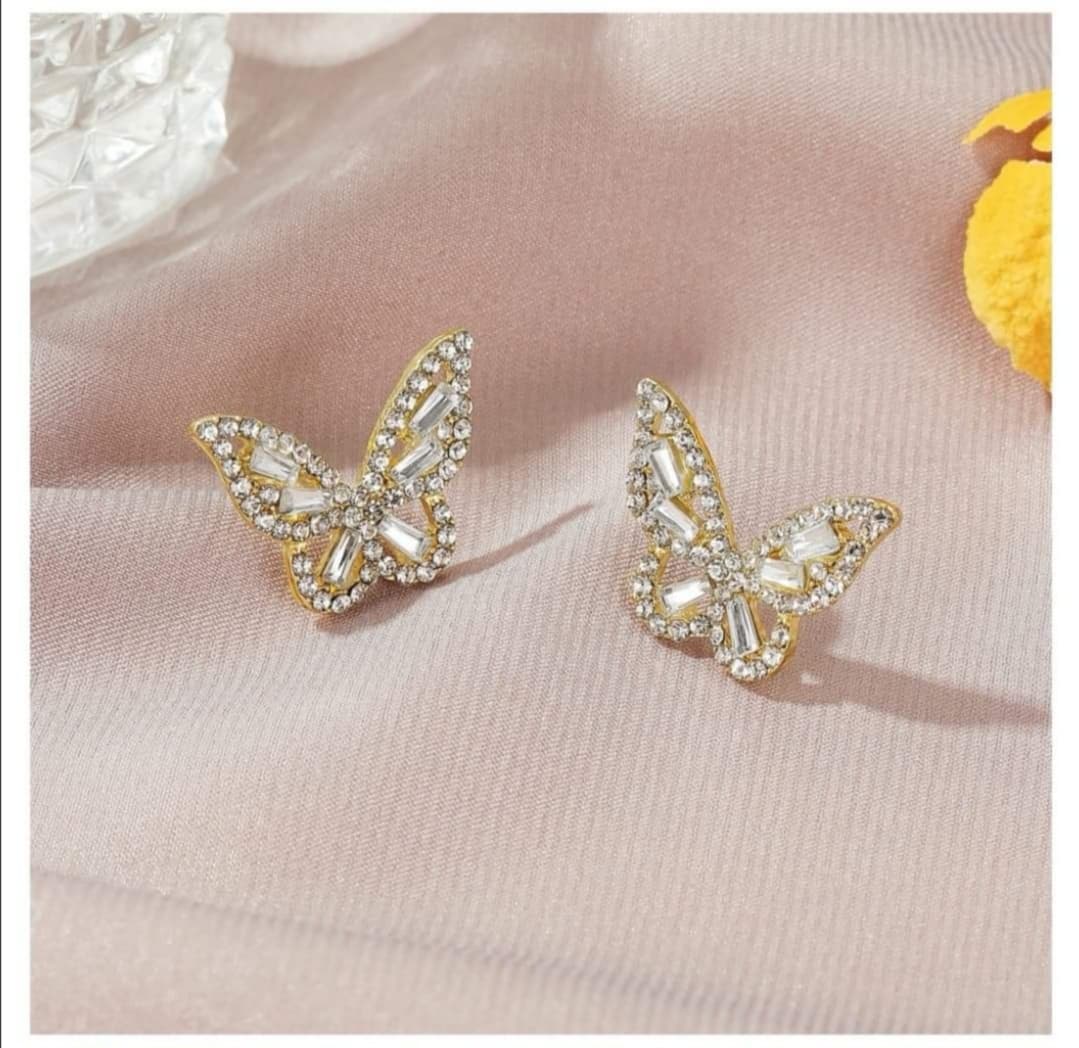 Butterfly studs – Gold – Iconic Accessories