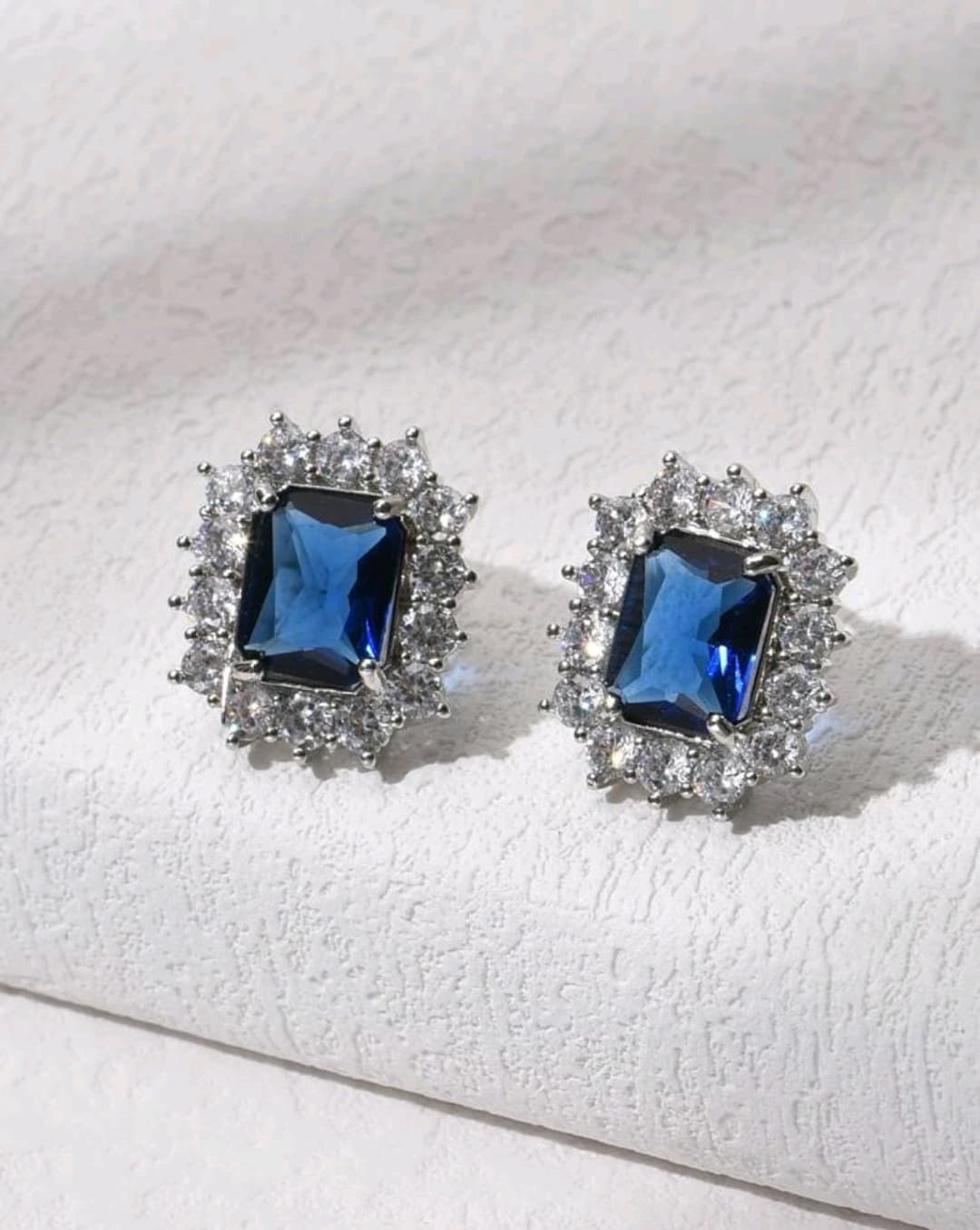 Sarah – Sapphire – Iconic Accessories